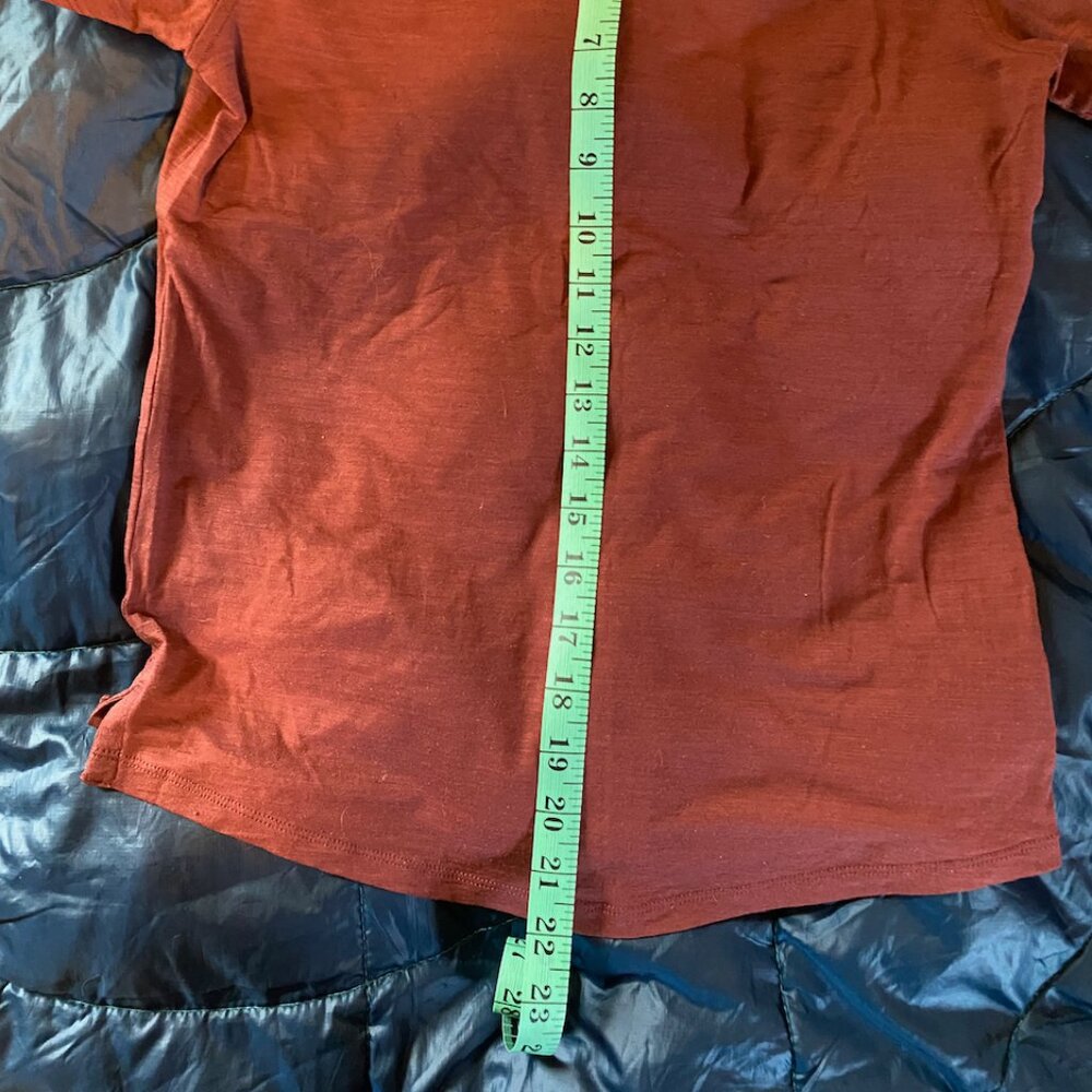 Burgundy Patagonia Women's Capilene® Cool Merino Blend Graphic Shirt - Picture 10 of 11